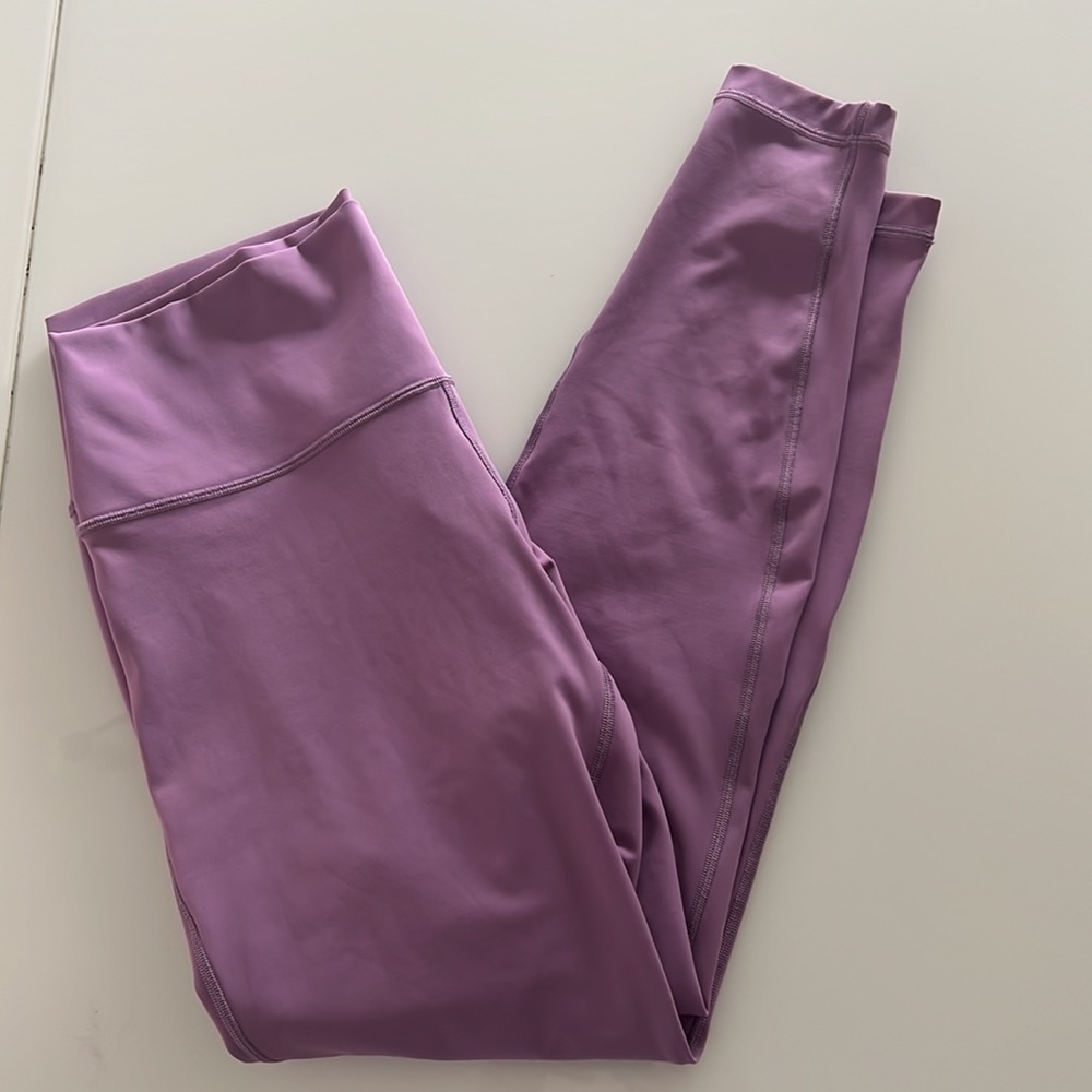 Lululemon lavender Wunder Under full length leggings
